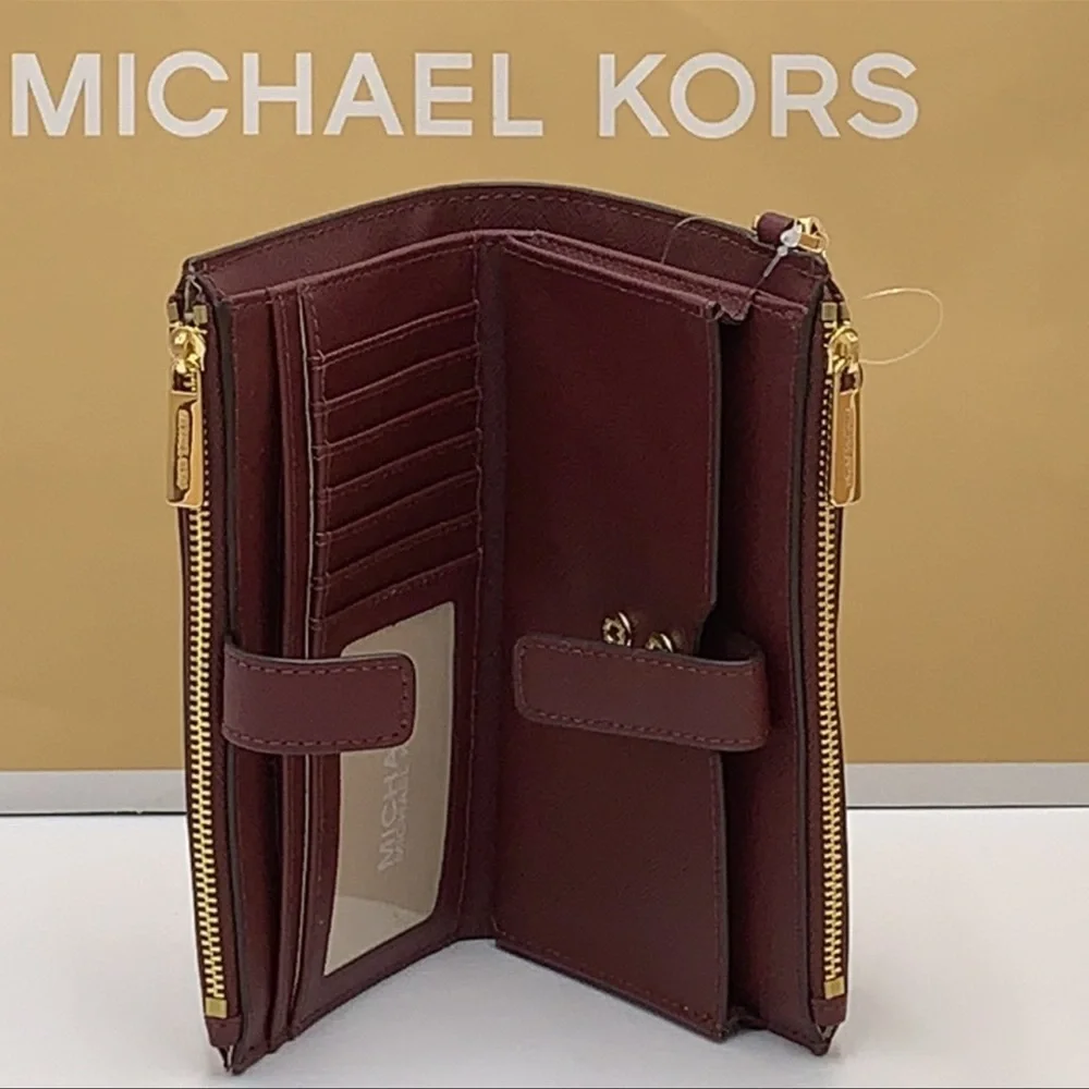 MICHAEL KORS LG DOUBLE ZIP WRISTLET MERLOT